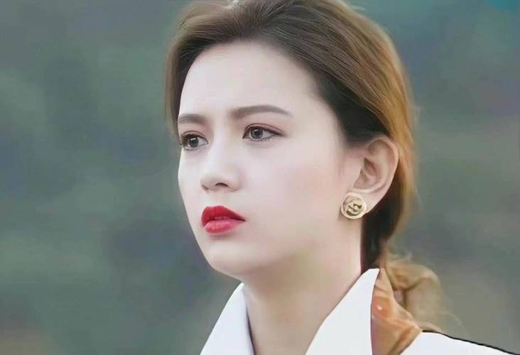 上海私人伴游：新兴社交方式，独特体验背后的风险与争议？